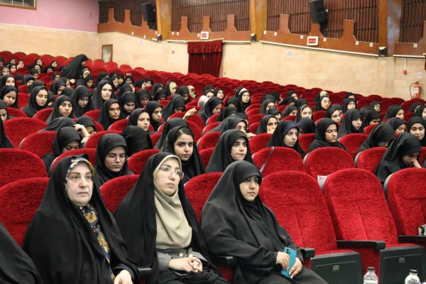 برگزاری آیین استقبال از نو دانشجو معلمان پردیس فاطمه الزهرا (س) اهواز 