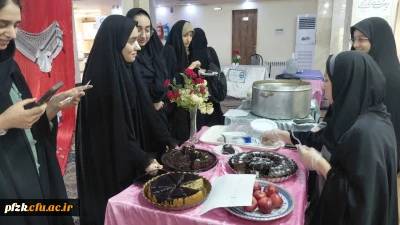جشنواره غذای سالم

کانون خیریه با همکاری کانون بهداشت، جشنواره  ای با محوریت غذای سالم در دانشگاه فاطمه الزهرا (س) اهواز برگزار کرد.