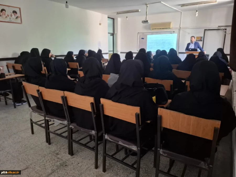 کارگاه آموزشی آشنایی با طرح شهید وزوایی و طرح های حمایتی بنیاد ملی نخبگان