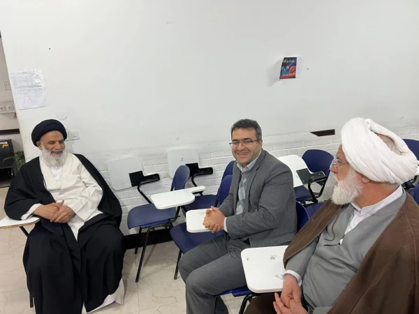نشست با نماینده ولی فقیه در استان خوزستان با محوریت تأمین زمین جامع دانشگاه فرهنگیان