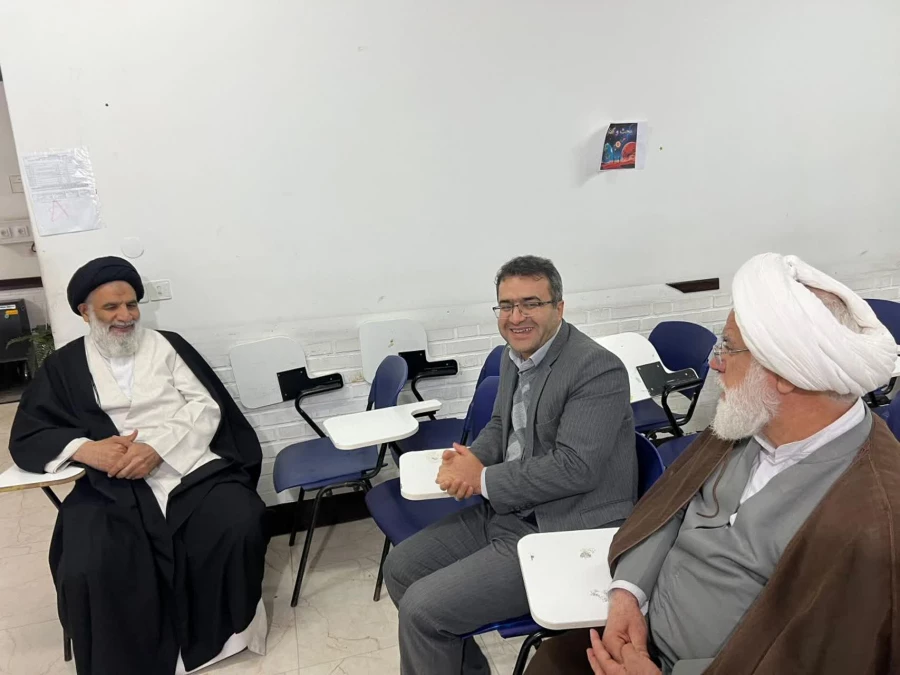 نشست با نماینده ولی فقیه در استان خوزستان با محوریت تأمین زمین جامع دانشگاه فرهنگیان