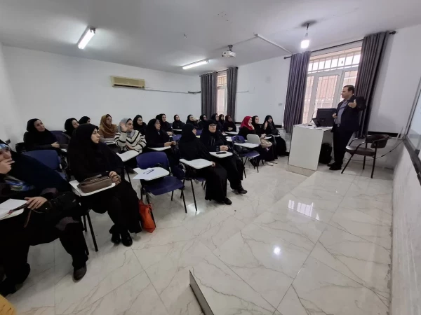 کارگاه " بررسی و به کارگیری راهکارهای نوین در فرایند تدریس"