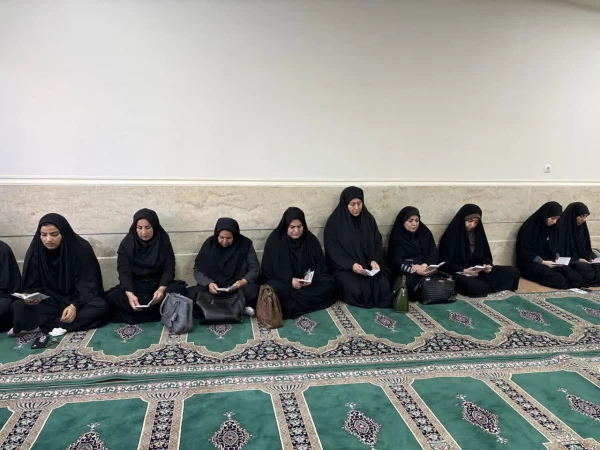 برگزاری مراسم زیارت عاشورا به مناسبت دهه کرامت
